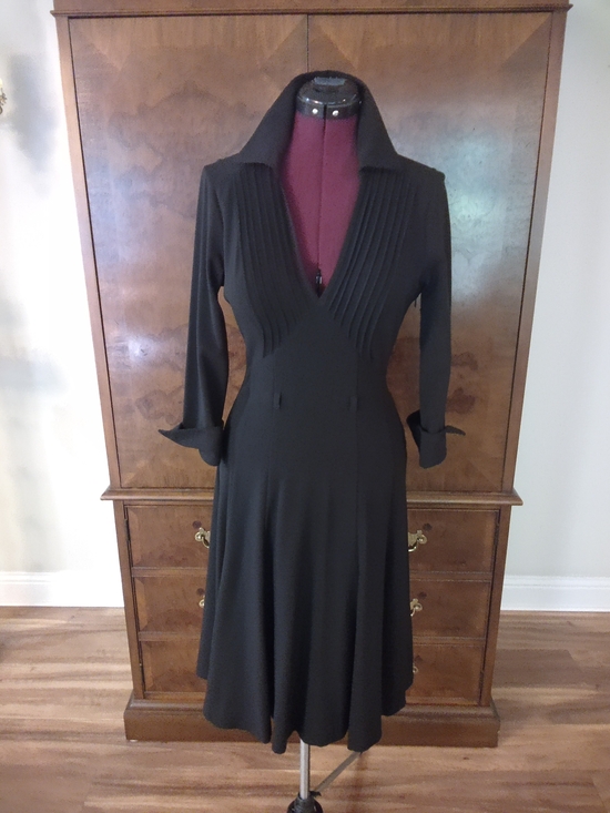 connected apparel Dresses & Skirts - connected apparel Black Long Sleeve Pleated V-Neck Dress